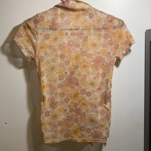 Short sleeve hippie button down floral thin summer shirt - Picture 3 of 4